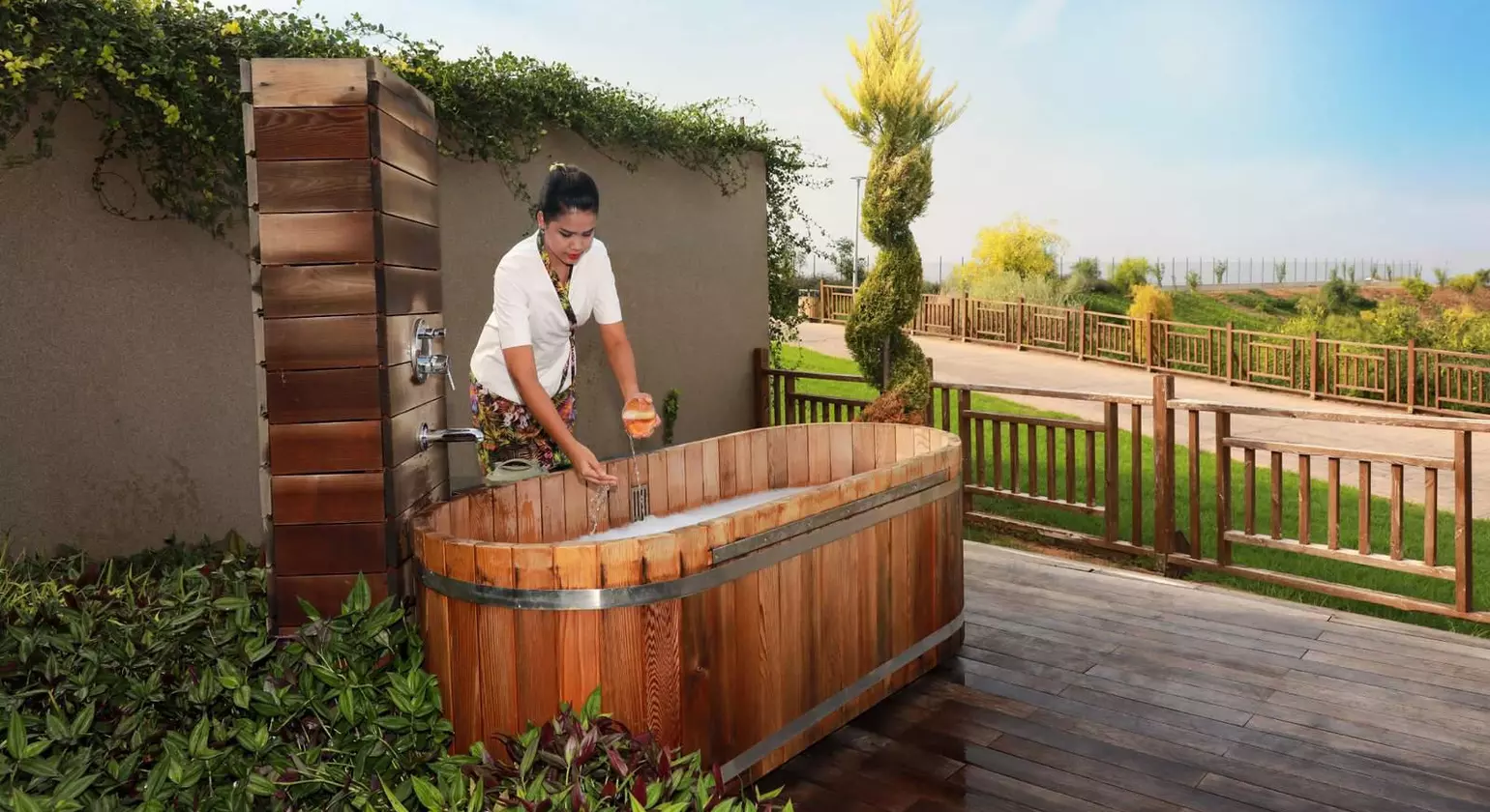 Elexus Hotel Resort & Spa