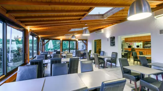 Comfort Hotel Evreux | Normandiya - Eure (bölge) - Evreux