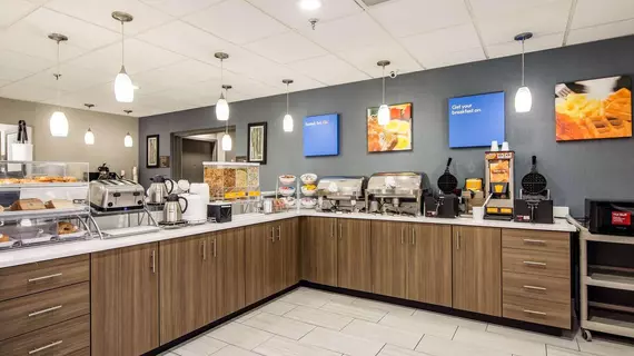 Comfort Inn Greenville - Haywood Mall | Güney Karolayna - Greenville - Spartanburg (ve civarı) - Greenville