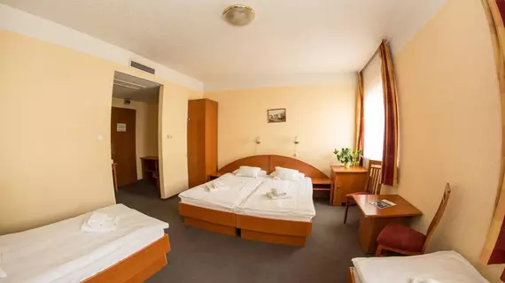 Homoky Hotels Bestline Hotel | Pest County - Budapeşte (ve civarı) - Soroksar