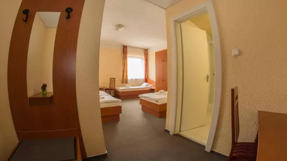 Homoky Hotels Bestline Hotel | Pest County - Budapeşte (ve civarı) - Soroksar