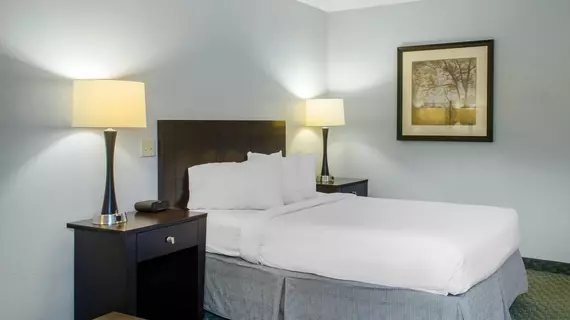 Ramada by Wyndham Shreveport Airport | Louisiana - Bossier Parish - Shreveport (ve civarı) - Shreveport