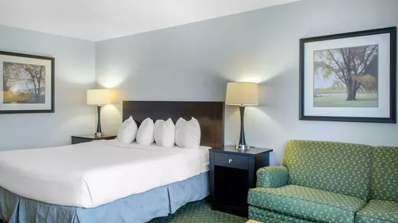 Ramada by Wyndham Shreveport Airport | Louisiana - Bossier Parish - Shreveport (ve civarı) - Shreveport