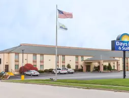 Days Inn & Suites by Wyndham Bloomington/Normal IL | İllinois - Bloomington (ve civarı) - Bloomington