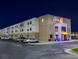 Super 8 by Wyndham Wichita North | Kansas - Wichita (ve civarı) - Viçita