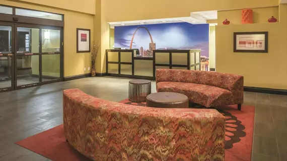 La Quinta by Wyndham St. Louis Airport-Riverport | Missouri - St. Louis (ve civarı) - Maryland Heights