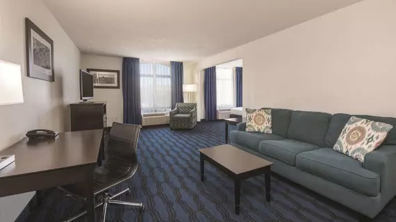 La Quinta by Wyndham St. Louis Airport-Riverport | Missouri - St. Louis (ve civarı) - Maryland Heights