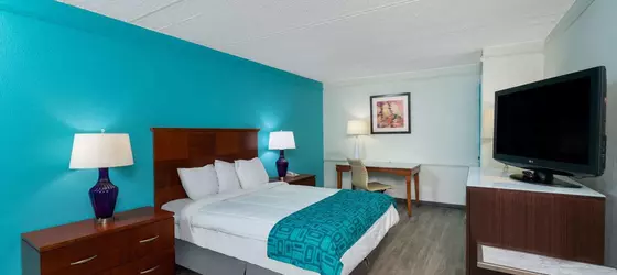 Howard Johnson by Wyndham Atlanta College Park | Georgia - Atlanta (ve civarı) - College Park