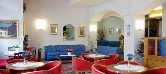 Hotel Sass Maor | Trentino-Alto Adige - Trento İli - Primiero San Martino di Castrozza - Transacqua