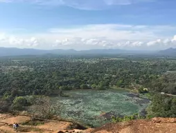 Oak Ray Elephant Lake | Merkez Vilayet - Matale Bölgesi - Sigiriya