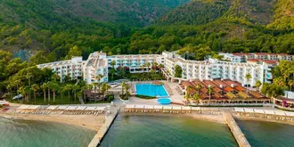 Fortezza Beach Resort